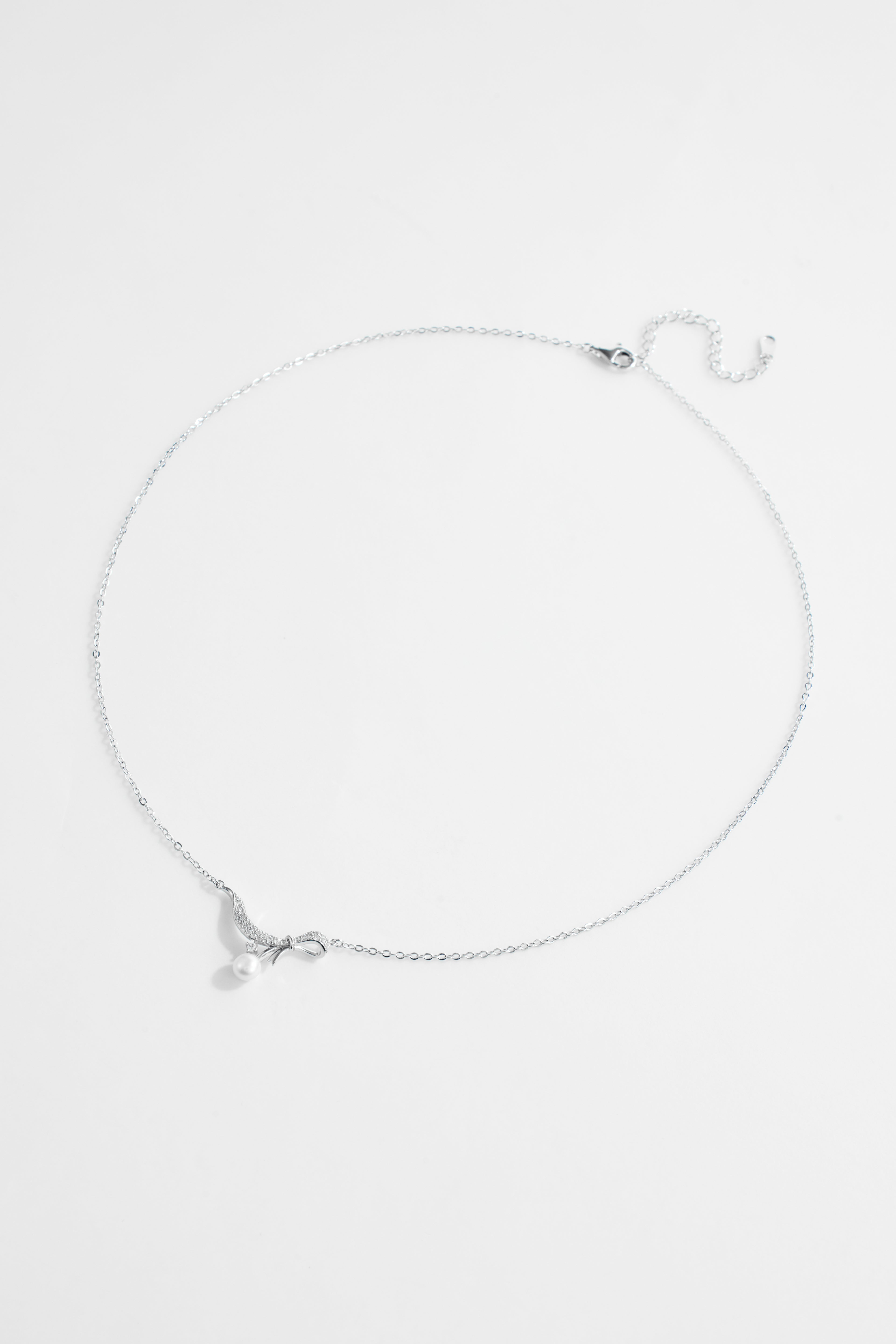 Silver-Plated Single Bow With Pearl Necklace for Women