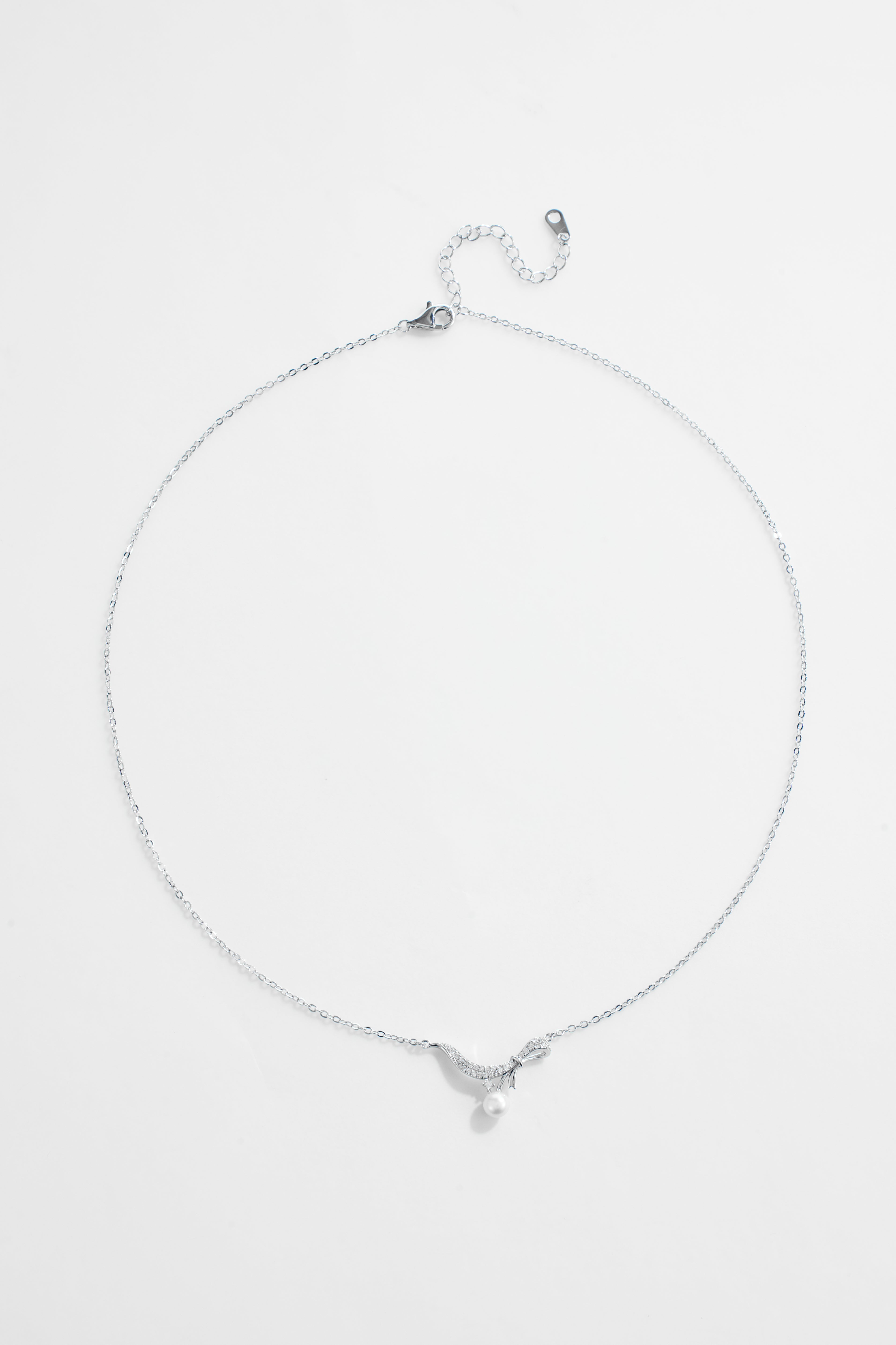 Silver-Plated Single Bow With Pearl Necklace for Women