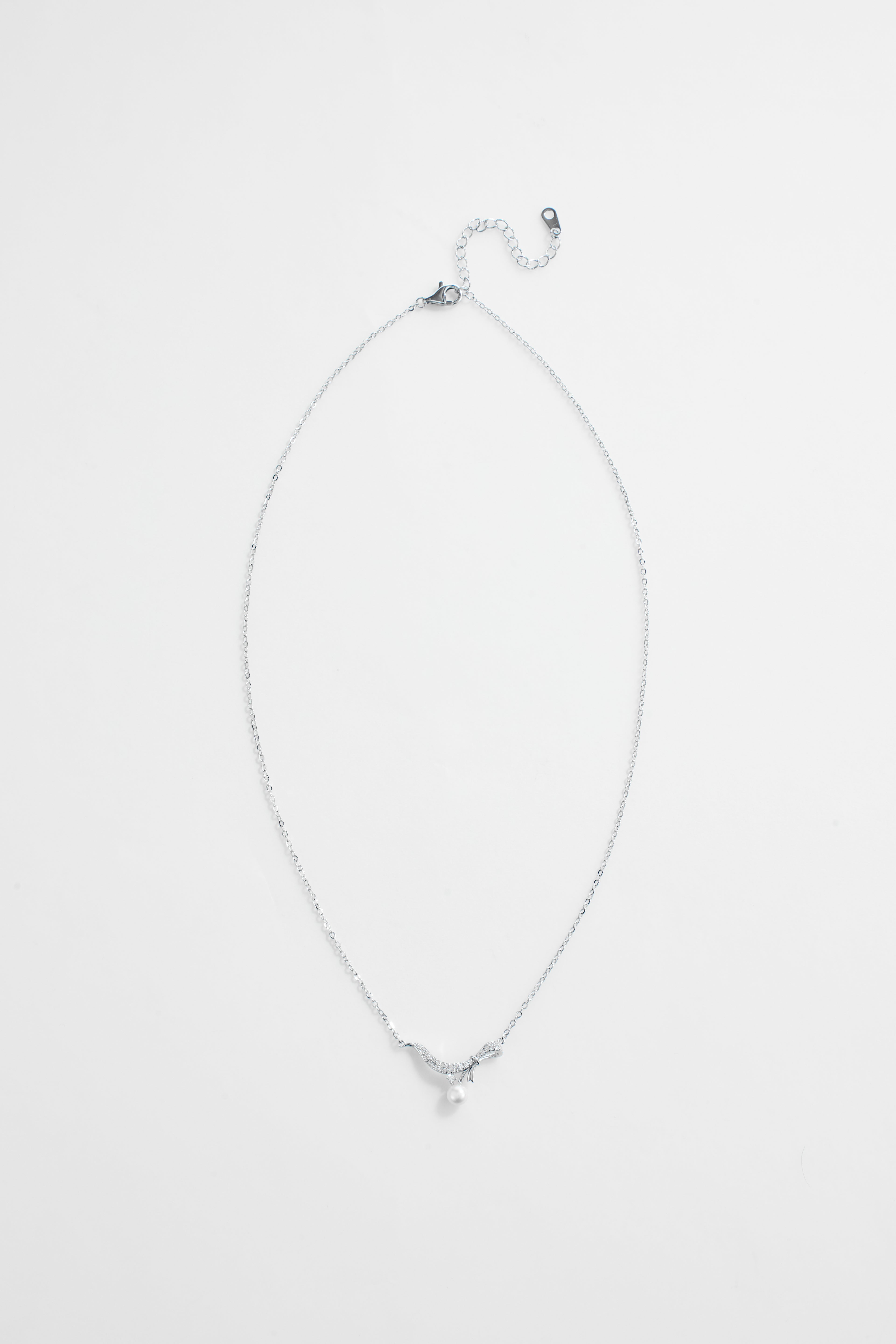 Silver-Plated Single Bow With Pearl Necklace for Women