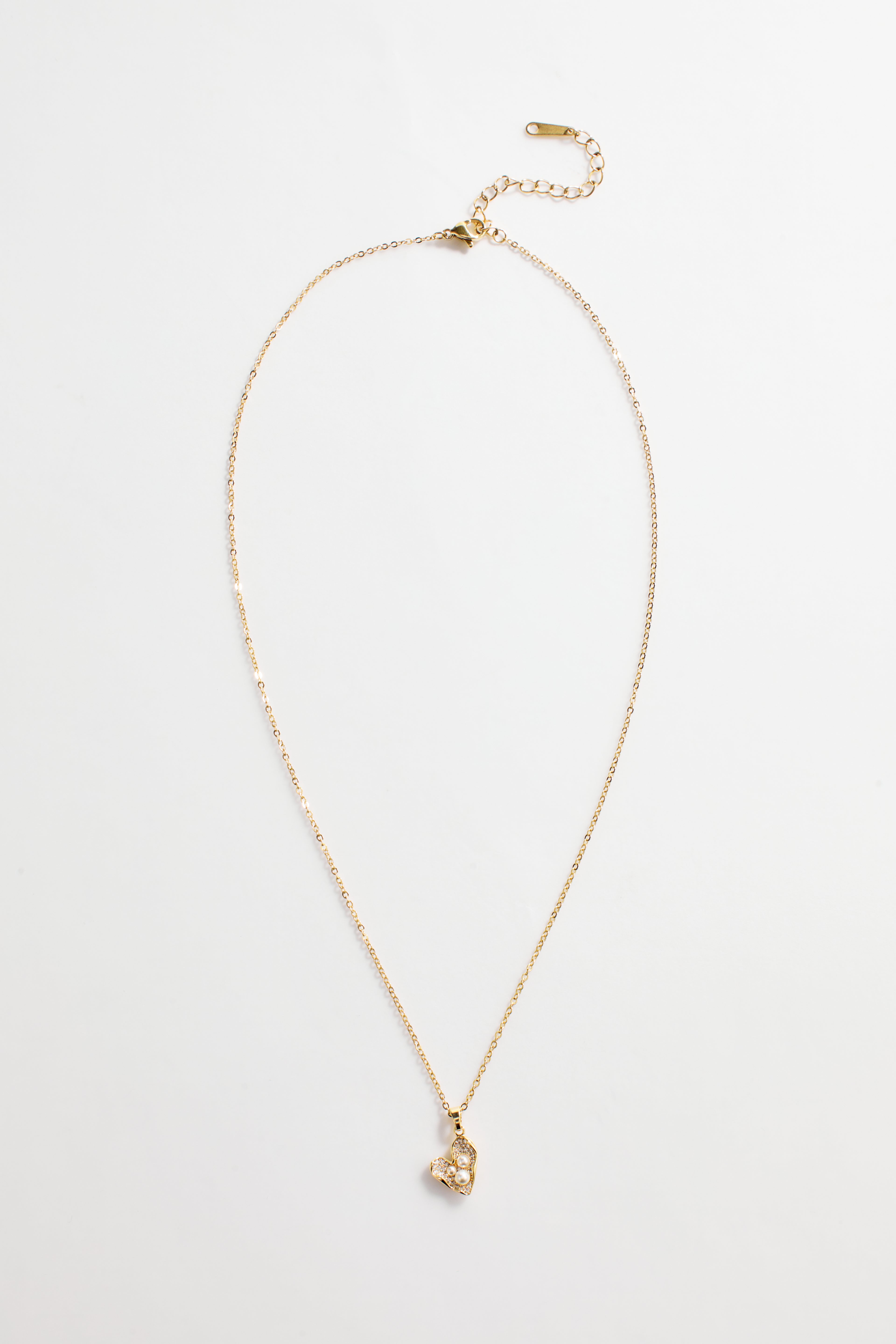 Gold-Plated Necklace with Pearls in Heart Shaped Shell Design for Women