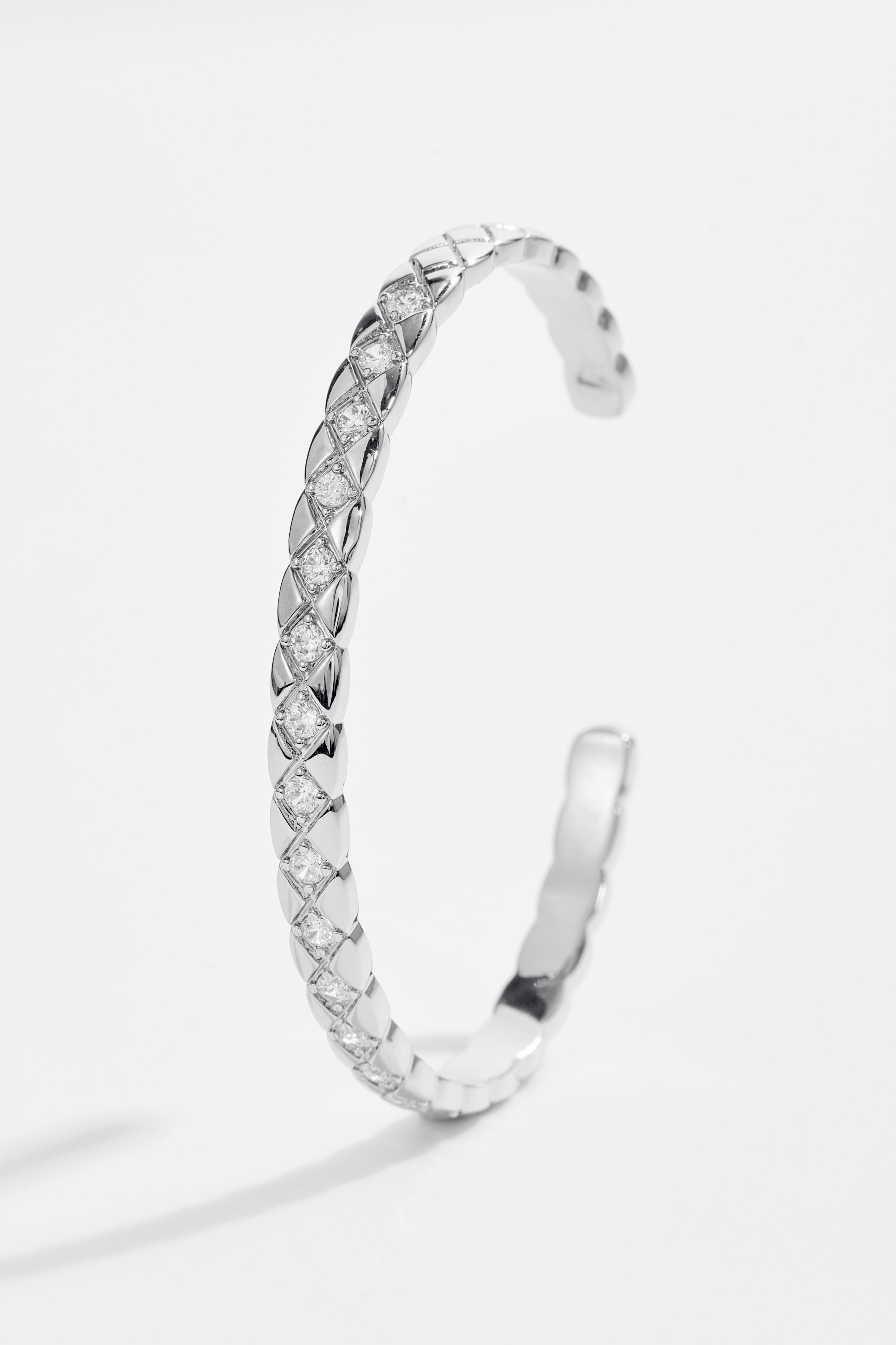 Silver-Plated Criss Cross Bangle Bracelet for Women