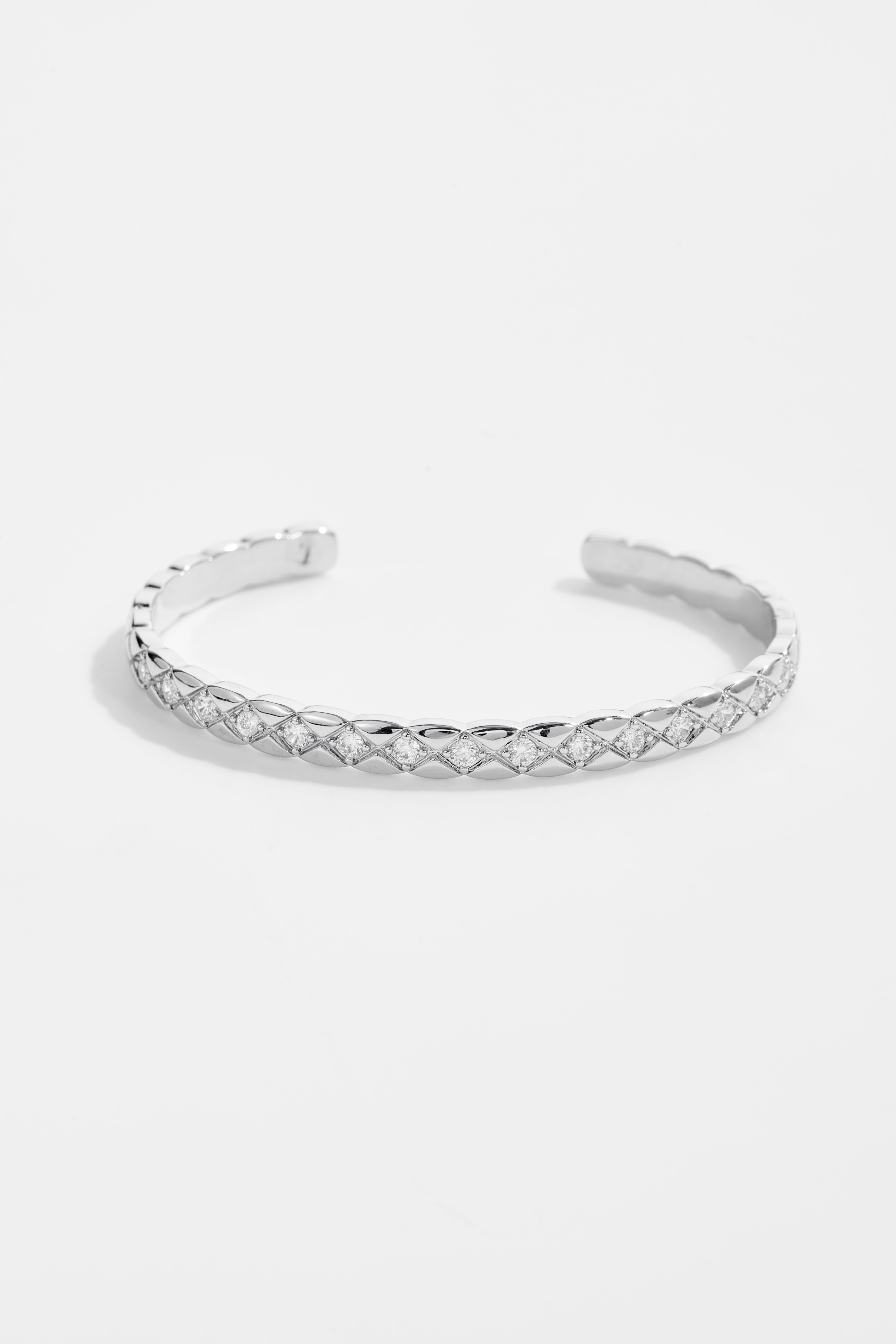 Silver-Plated Criss Cross Bangle Bracelet for Women