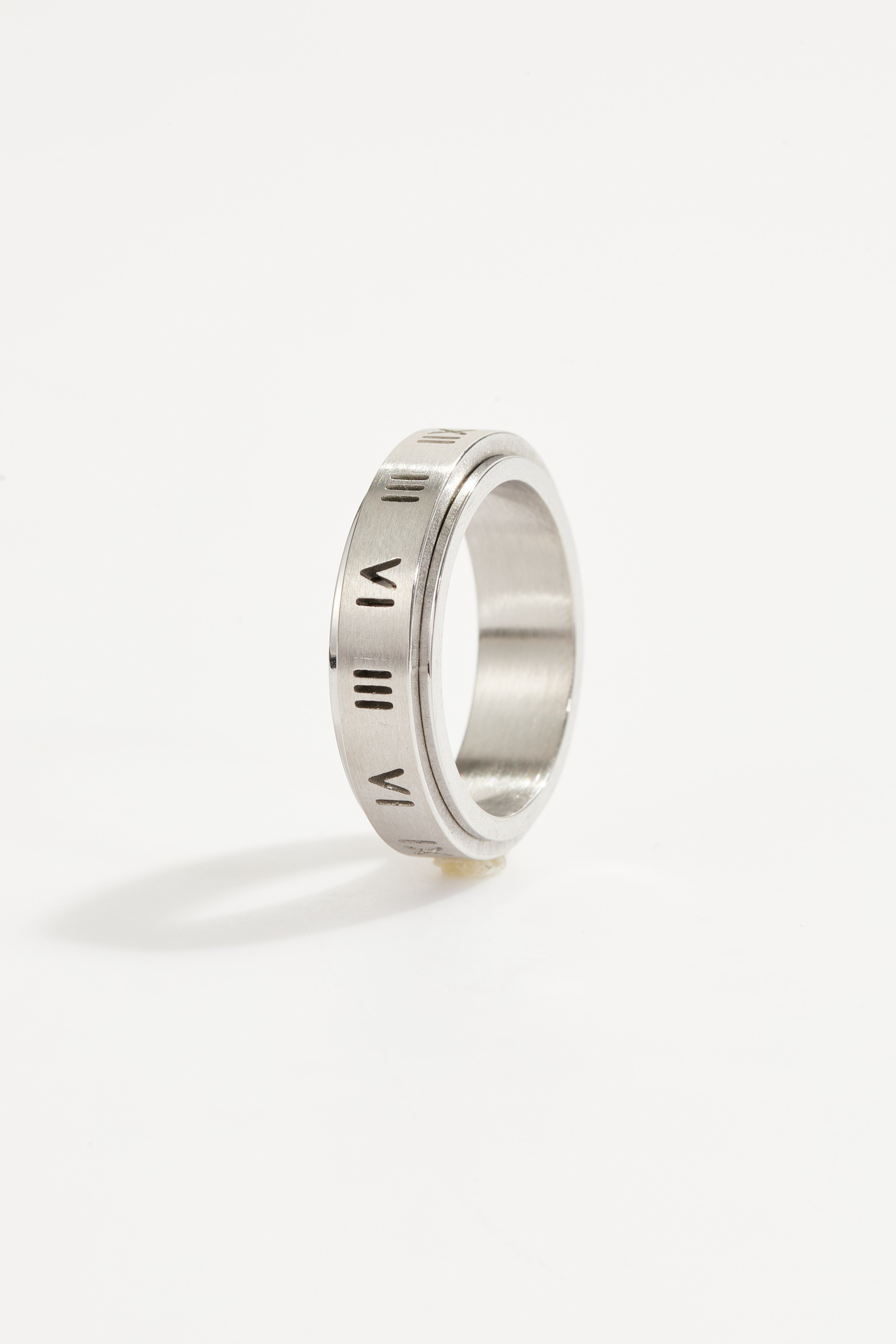 Silver ring for men with roman numerals