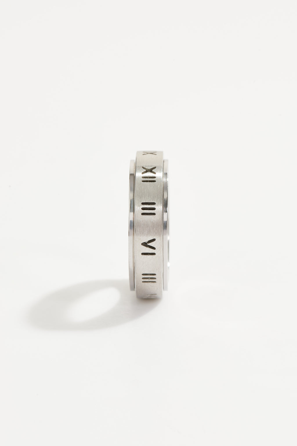 Silver ring for men with roman numerals